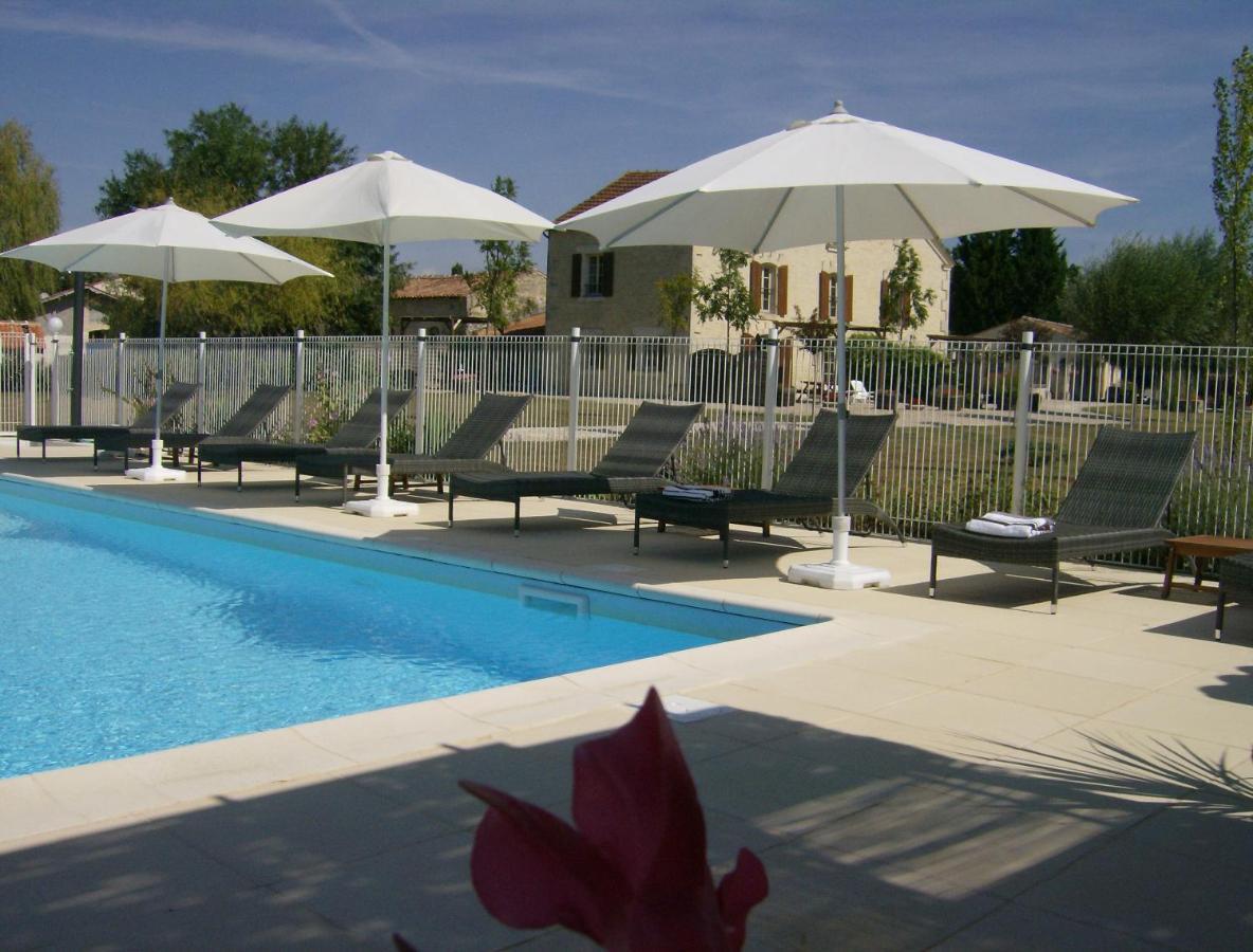Gites de Cognac Bréville Extérieur photo