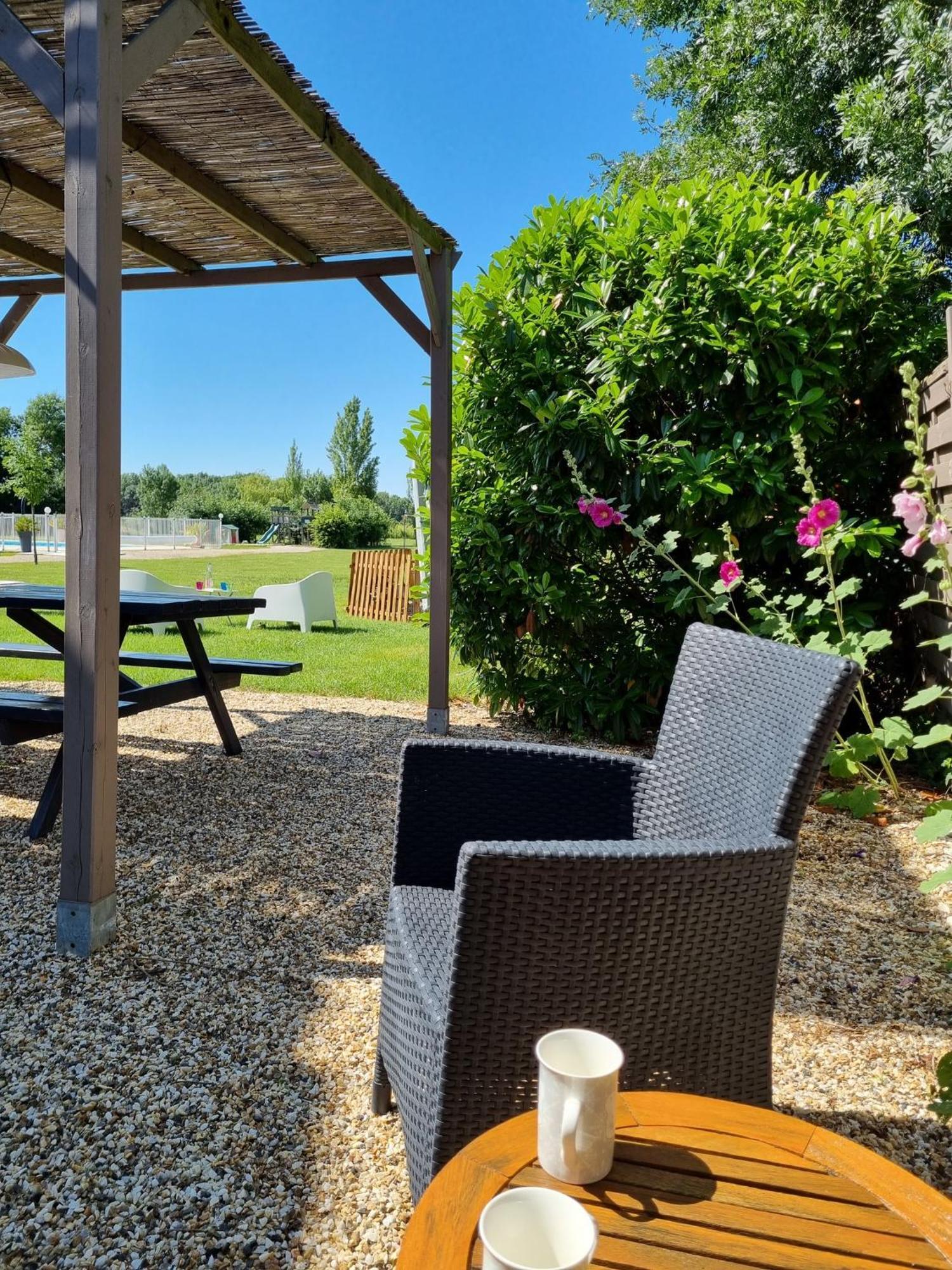 Gites de Cognac Bréville Extérieur photo