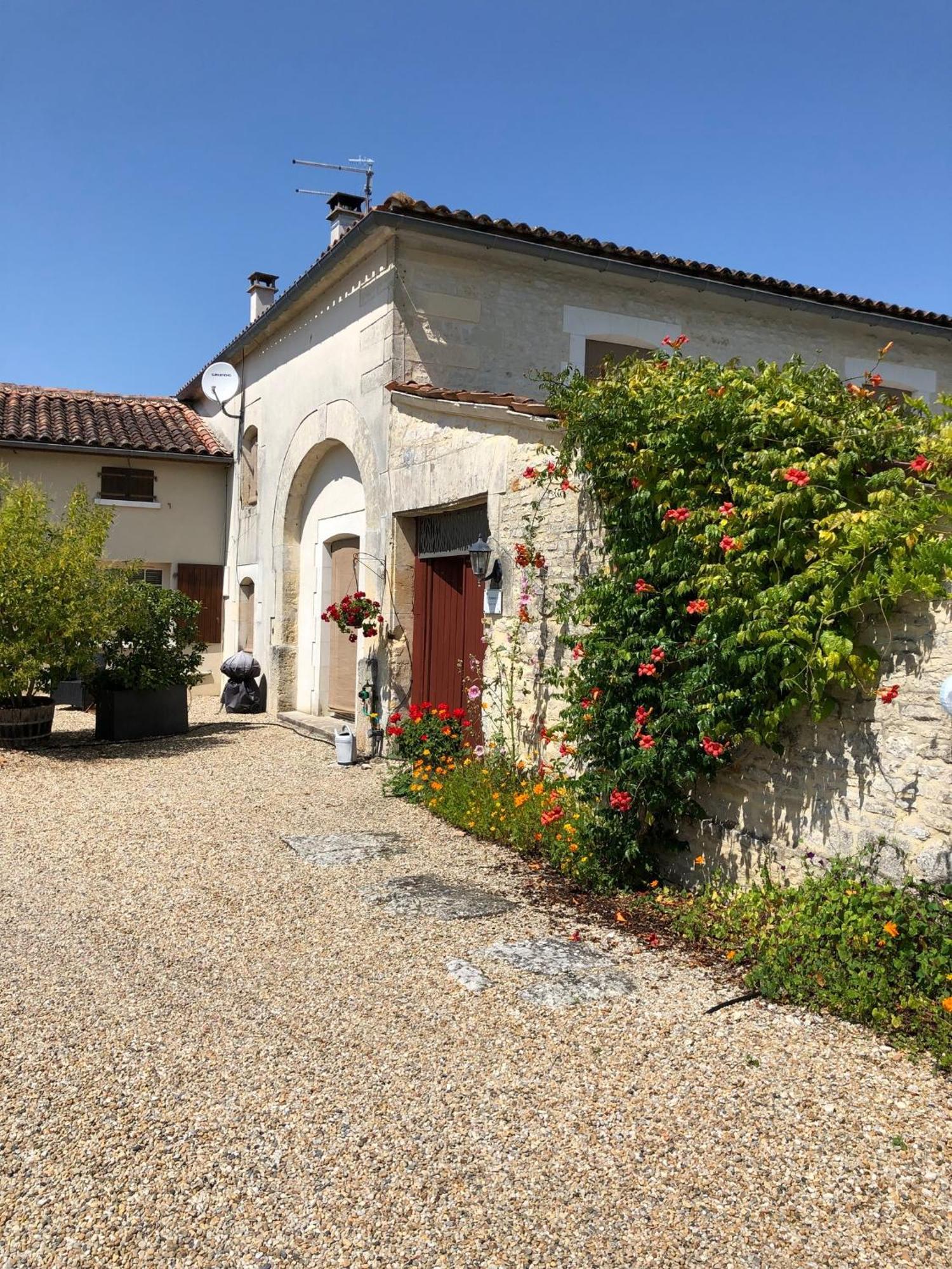 Gites de Cognac Bréville Extérieur photo