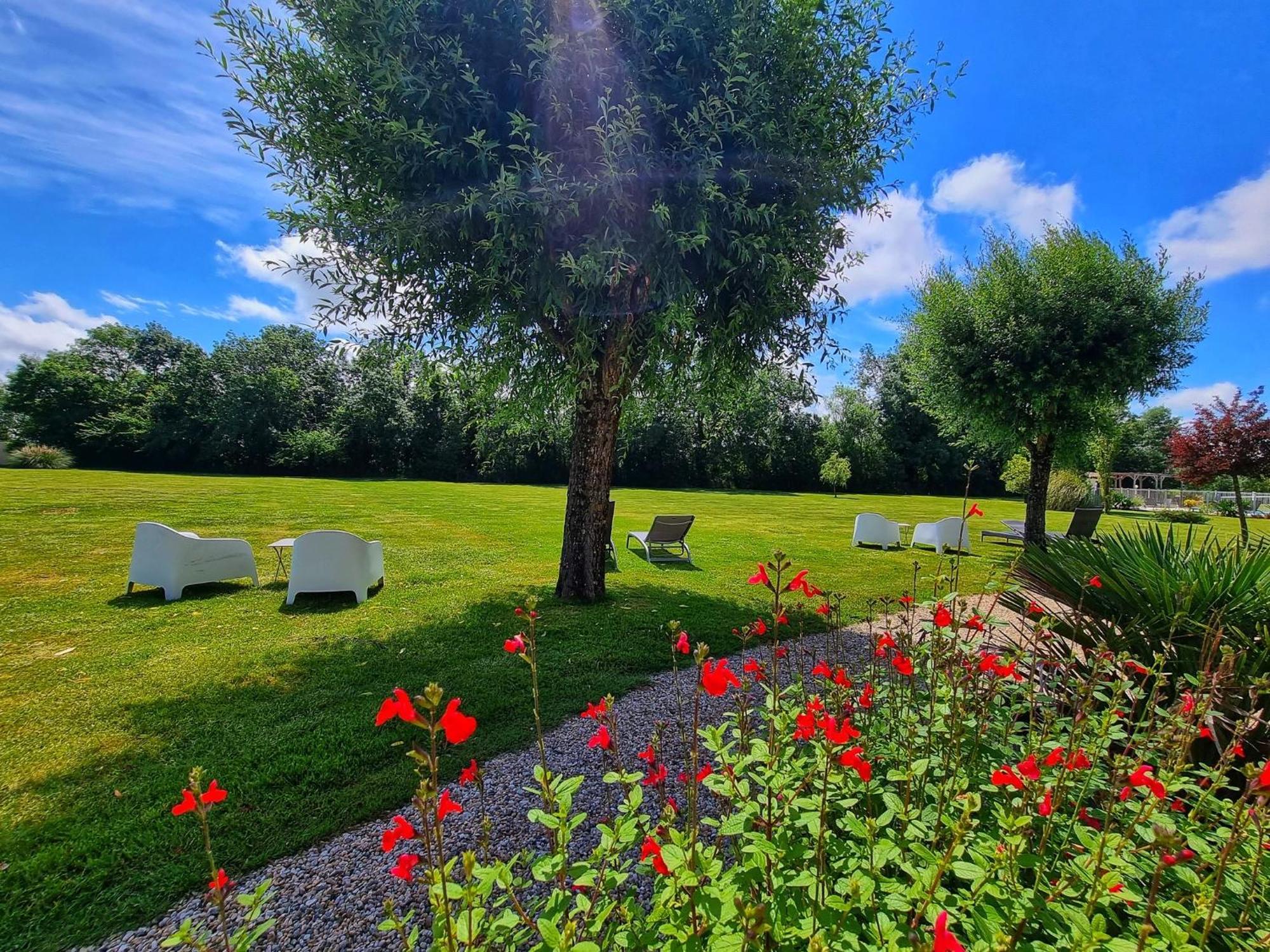 Gites de Cognac Bréville Extérieur photo